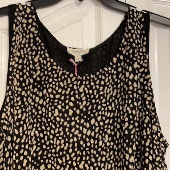Boutique Umgee tunic tank so pretty - Picture 2 of 4